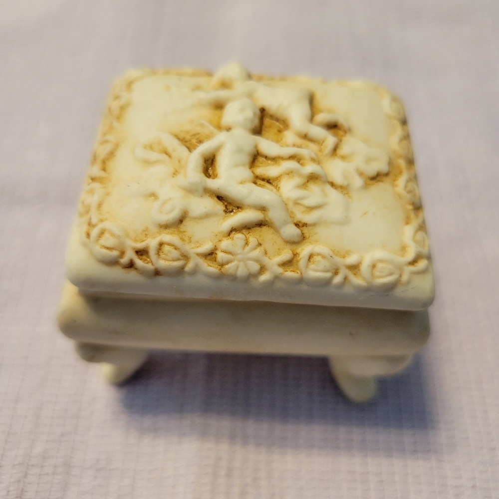 VINTAGE ITEM
